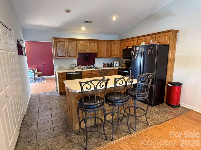 69 B Buena Vista Ridge, Marion, NC 28752.  MLS# CAR4433164, YatesRealty ID 56106. 