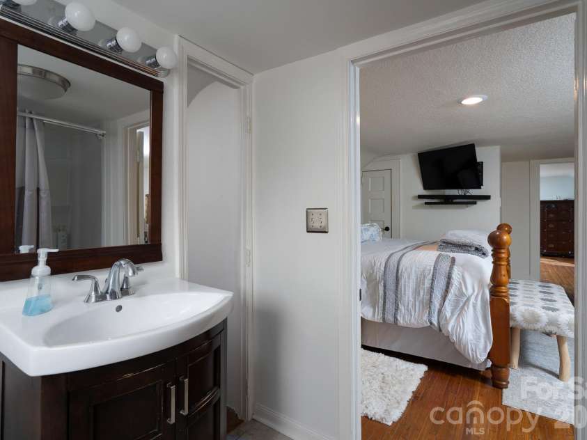 2603 Pennsylvania Street, Kannapolis, NC 28083.  MLS# CAR4433492, YatesRealty ID 56107. 