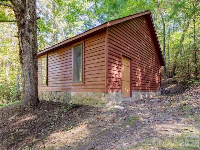 1454 Ohennesy Lane, Lenoir, NC 28645.  MLS# CAR4431754, YatesRealty ID 56108. 