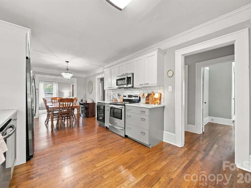 1339 5th Street, Hickory, NC 28601.  MLS# CAR4433556, YatesRealty ID 56109. 