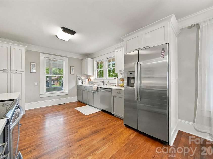 1339 5th Street, Hickory, NC 28601.  MLS# CAR4433556, YatesRealty ID 56109. No elbow bumping in this kitchen