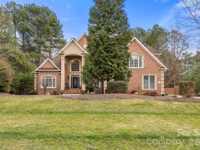 1221 Silver Arrow Court, Fort Mill, SC 29715.  MLS# CAR4348866, YatesRealty ID 5611. 