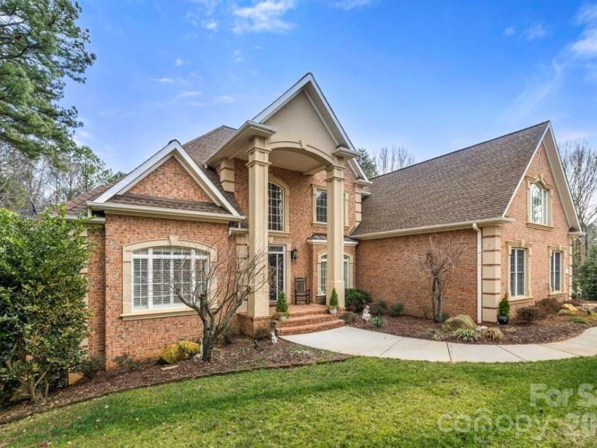 1221 Silver Arrow Court, Fort Mill, SC 29715.  MLS# CAR4348866, YatesRealty ID 5611. 
