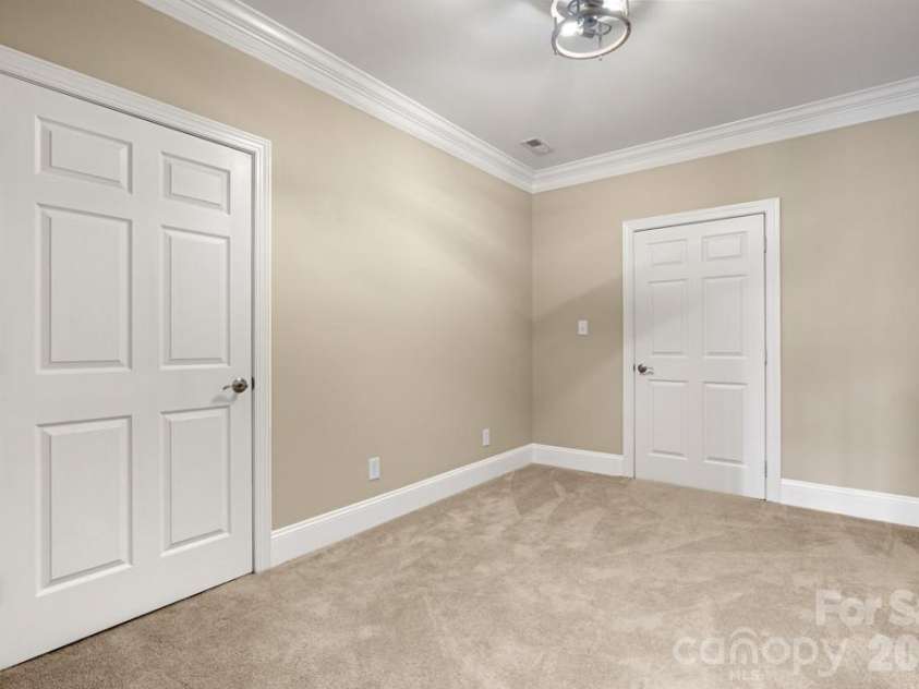 1221 Silver Arrow Court, Fort Mill, SC 29715.  MLS# CAR4348866, YatesRealty ID 5611. Flex Space 3 Basement