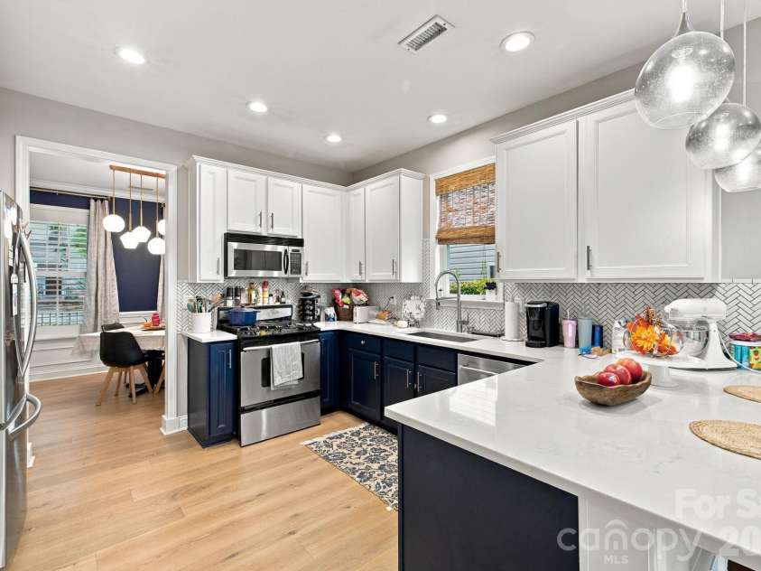 10048 Switchyard Drive, Cornelius, NC 28031.  MLS# CAR4433430, YatesRealty ID 56110. 