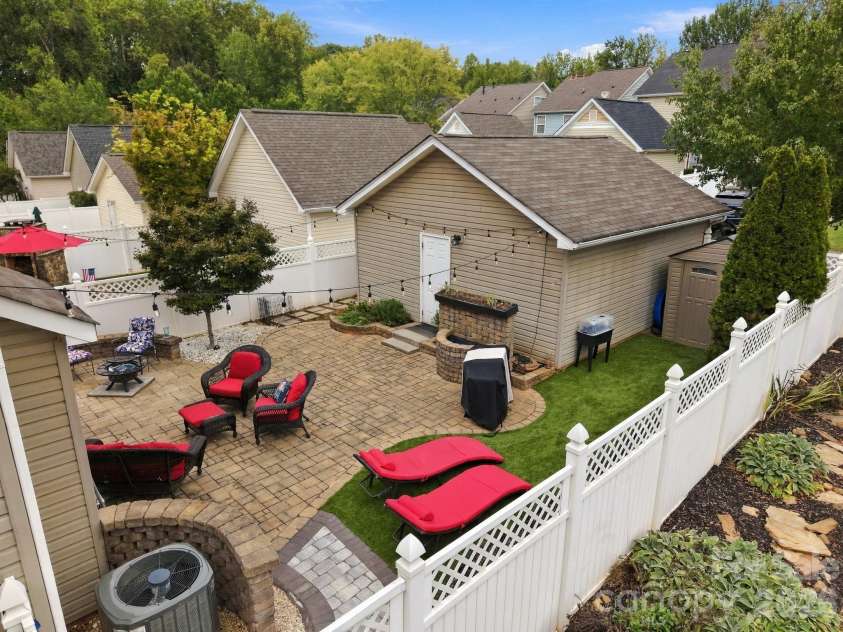 10048 Switchyard Drive, Cornelius, NC 28031.  MLS# CAR4433430, YatesRealty ID 56110. 