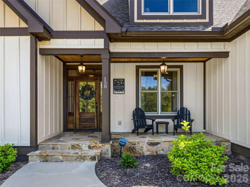 158 Trellem Trail, Hendersonville, NC 28739.  MLS# CAR4383297, YatesRealty ID 56112. 