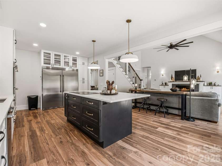 158 Trellem Trail, Hendersonville, NC 28739.  MLS# CAR4383297, YatesRealty ID 56112. 