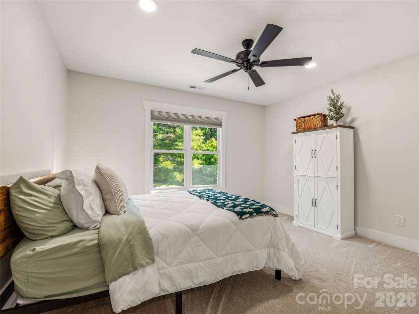 158 Trellem Trail, Hendersonville, NC 28739.  MLS# CAR4383297, YatesRealty ID 56112. 