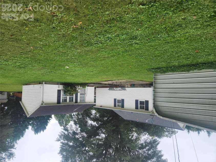 1327 21st Street Street, Hickory, NC 28601.  MLS# CAR4431395, YatesRealty ID 56114. Back Yard