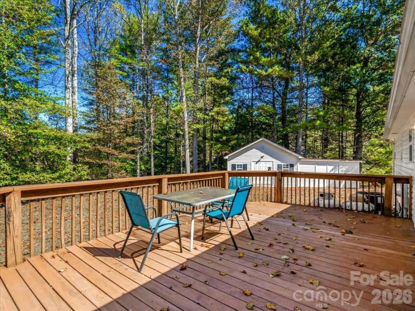59 Higher Ground Lane, Burnsville, NC 28714.  MLS# CAR4433574, YatesRealty ID 56115. 