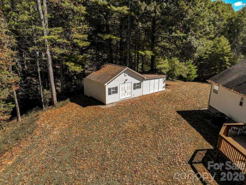 59 Higher Ground Lane, Burnsville, NC 28714.  MLS# CAR4433574, YatesRealty ID 56115. 