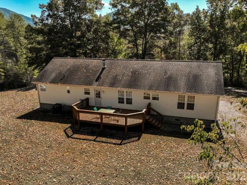 59 Higher Ground Lane, Burnsville, NC 28714.  MLS# CAR4433574, YatesRealty ID 56115. 