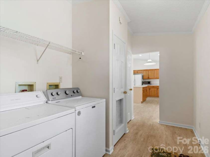 59 Higher Ground Lane, Burnsville, NC 28714.  MLS# CAR4433574, YatesRealty ID 56115. 