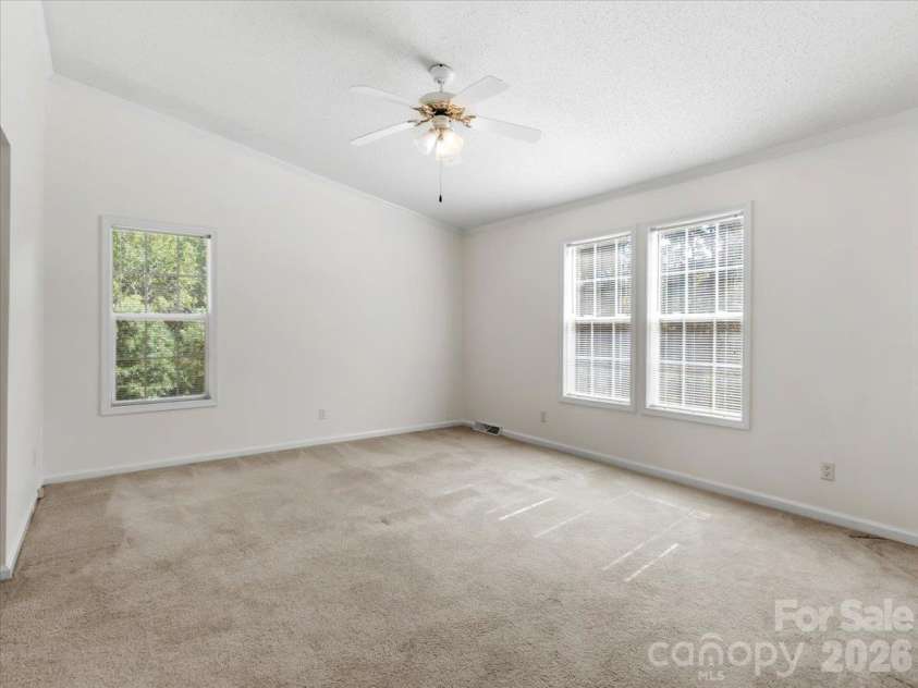 59 Higher Ground Lane, Burnsville, NC 28714.  MLS# CAR4433574, YatesRealty ID 56115. 