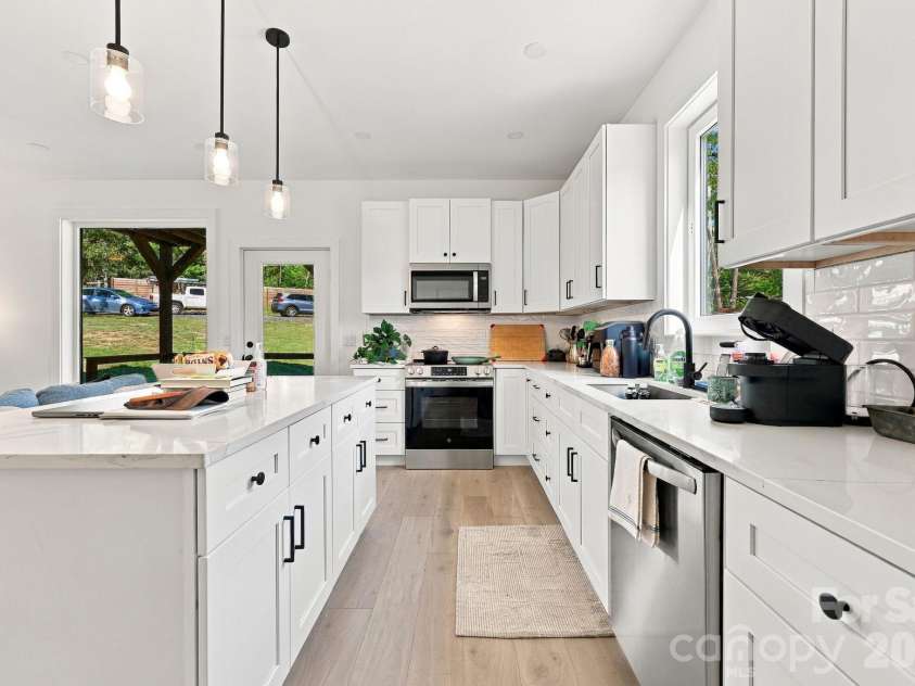 115 & 117 Union Chapel Road, Weaverville, NC 28787.  MLS# CAR4432593, YatesRealty ID 56118. 