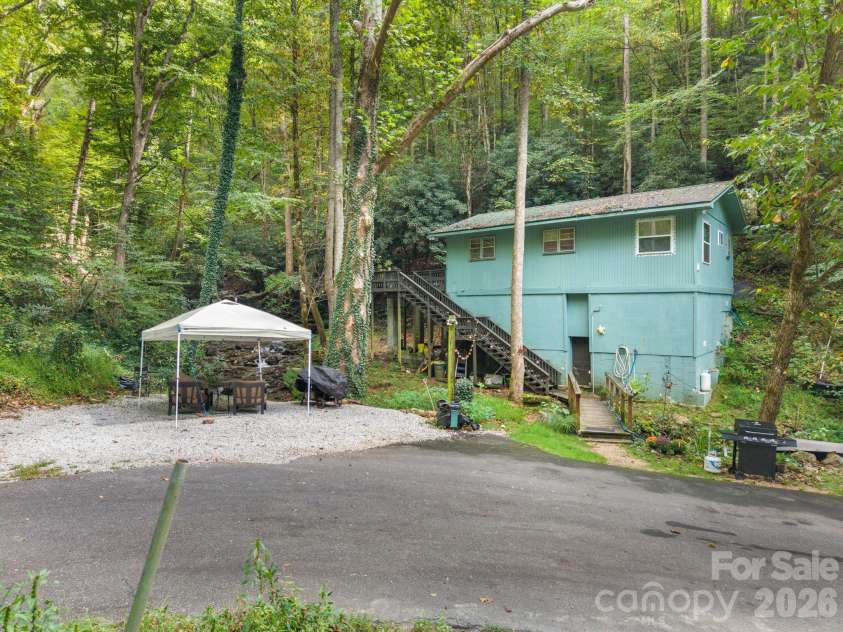 1000 Cane Creek Road, Sylva, NC 28779.  MLS# CAR4433583, YatesRealty ID 56119. 