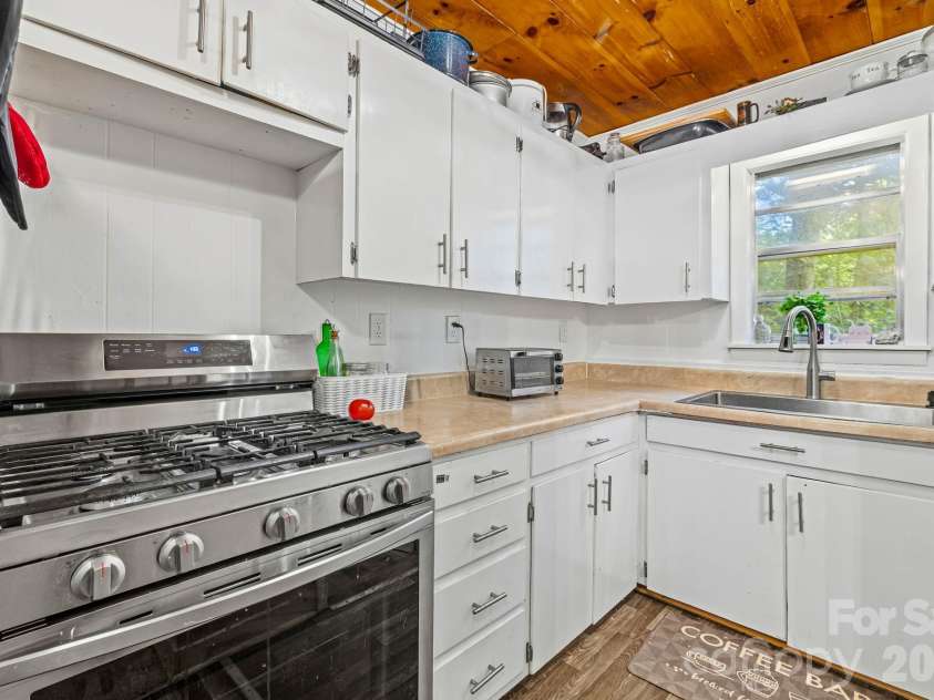 1000 Cane Creek Road, Sylva, NC 28779.  MLS# CAR4433583, YatesRealty ID 56119. 