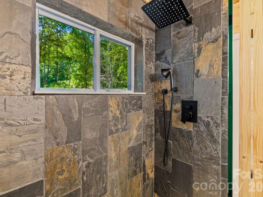 1000 Cane Creek Road, Sylva, NC 28779.  MLS# CAR4433583, YatesRealty ID 56119. 