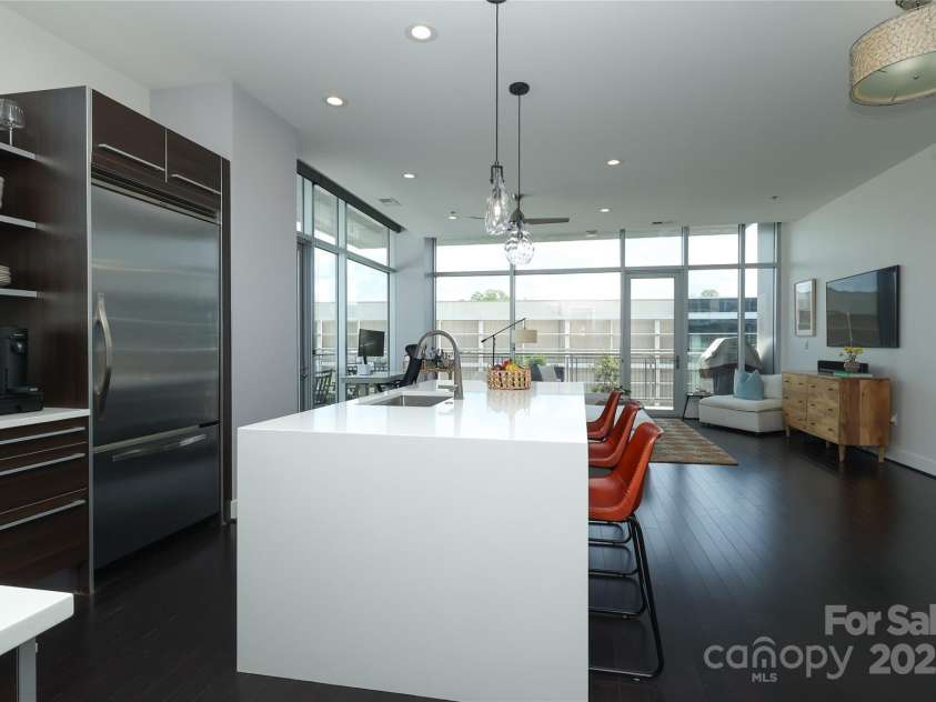 1100 Metropolitan Avenue, Charlotte, NC 28204.  MLS# CAR4241116, YatesRealty ID 5612. 