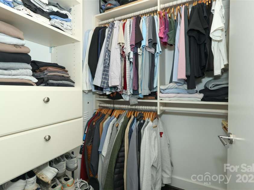 1100 Metropolitan Avenue, Charlotte, NC 28204.  MLS# CAR4241116, YatesRealty ID 5612. Spacious Primary closet