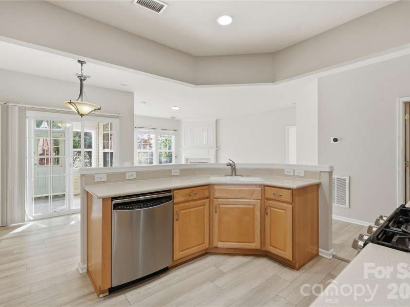 12409 Bobhouse Drive, Charlotte, NC 28277.  MLS# CAR4433393, YatesRealty ID 56120. 