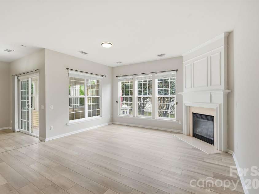 12409 Bobhouse Drive, Charlotte, NC 28277.  MLS# CAR4433393, YatesRealty ID 56120. 