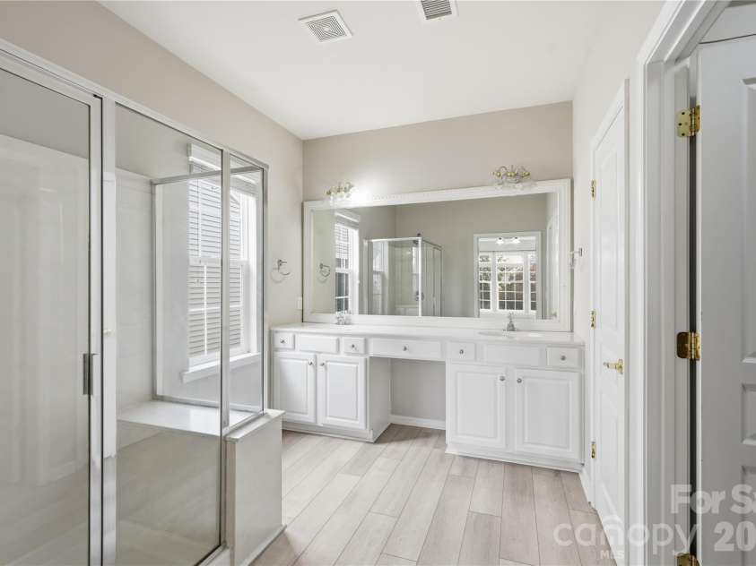 12409 Bobhouse Drive, Charlotte, NC 28277.  MLS# CAR4433393, YatesRealty ID 56120. 