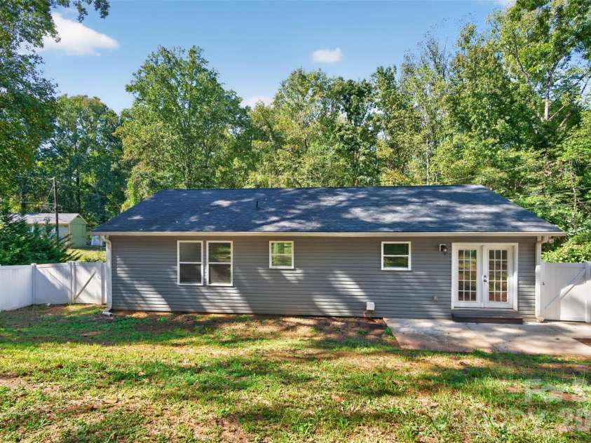 3812 Branding Iron Drive, Gastonia, NC 28052.  MLS# CAR4431762, YatesRealty ID 56121. 