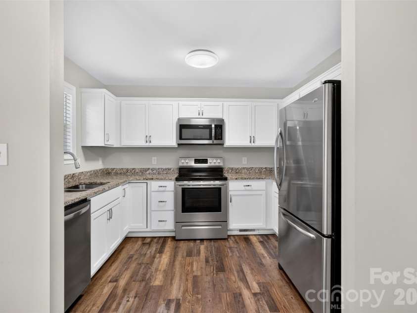 3812 Branding Iron Drive, Gastonia, NC 28052.  MLS# CAR4431762, YatesRealty ID 56121. Kitchen