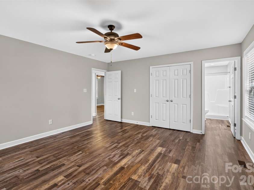 3812 Branding Iron Drive, Gastonia, NC 28052.  MLS# CAR4431762, YatesRealty ID 56121. Primary Suite