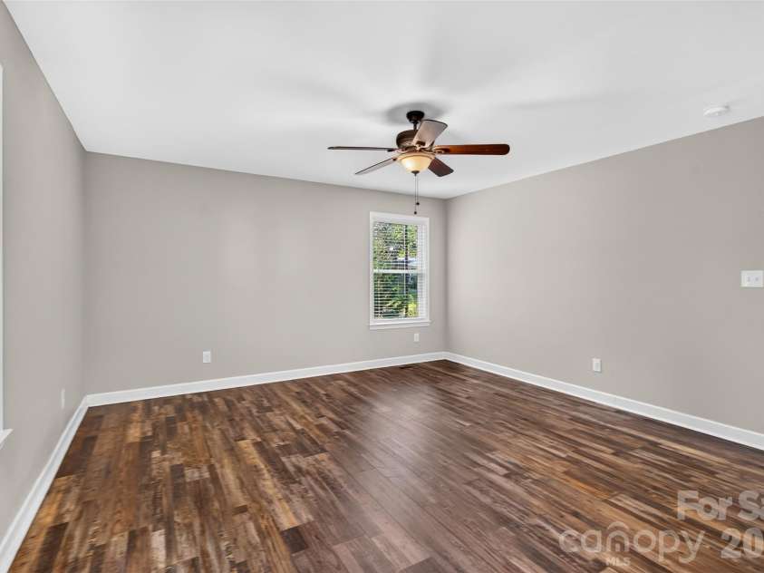 3812 Branding Iron Drive, Gastonia, NC 28052.  MLS# CAR4431762, YatesRealty ID 56121. Primary Suite