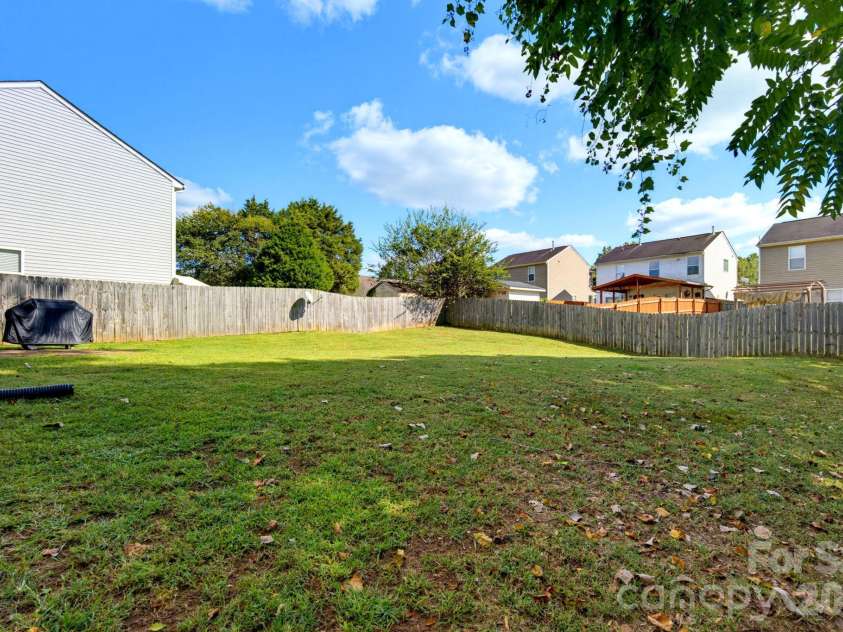 2727 Valley Court, Charlotte, NC 28273.  MLS# CAR4432338, YatesRealty ID 56122. 