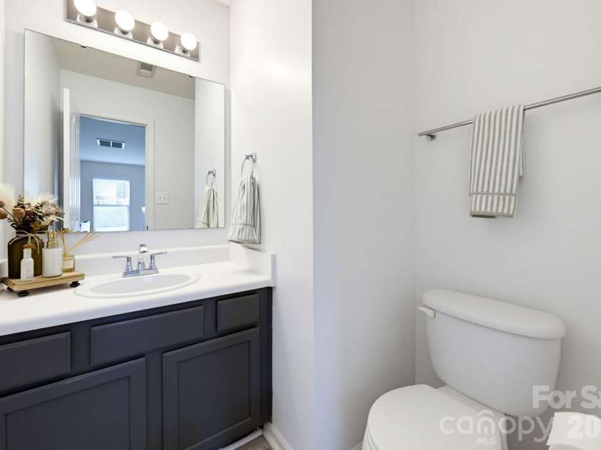 2727 Valley Court, Charlotte, NC 28273.  MLS# CAR4432338, YatesRealty ID 56122. 