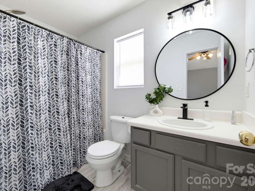 2727 Valley Court, Charlotte, NC 28273.  MLS# CAR4432338, YatesRealty ID 56122. 