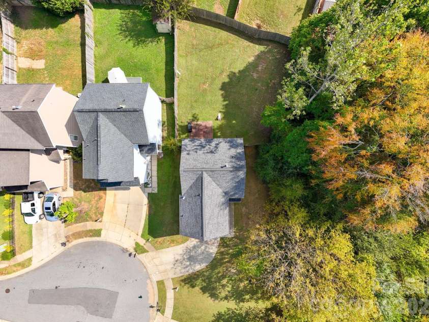 2727 Valley Court, Charlotte, NC 28273.  MLS# CAR4432338, YatesRealty ID 56122. 