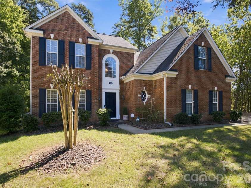 195 Huntly Lane, Mooresville, NC 28115.  MLS# CAR4433236, YatesRealty ID 56123. 
