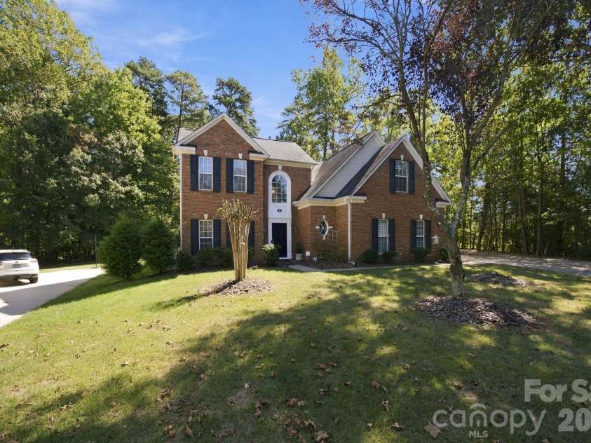 195 Huntly Lane, Mooresville, NC 28115.  MLS# CAR4433236, YatesRealty ID 56123. 