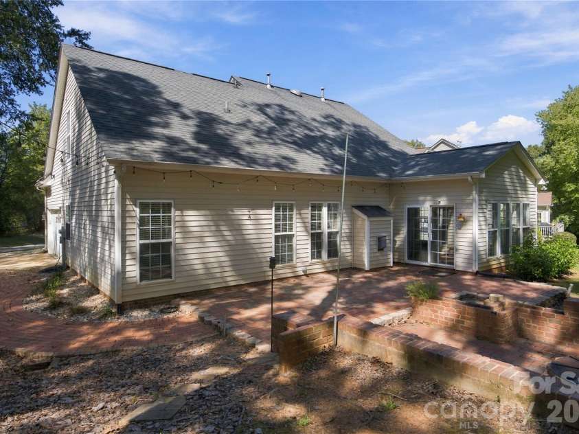 195 Huntly Lane, Mooresville, NC 28115.  MLS# CAR4433236, YatesRealty ID 56123. 