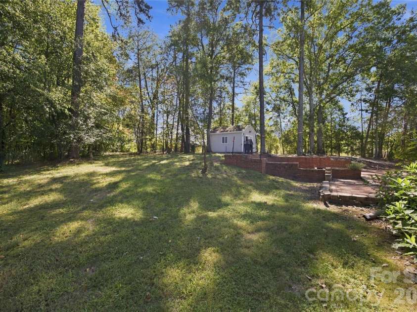 195 Huntly Lane, Mooresville, NC 28115.  MLS# CAR4433236, YatesRealty ID 56123. 