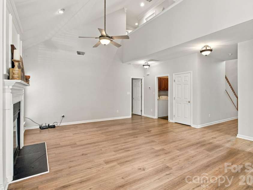 195 Huntly Lane, Mooresville, NC 28115.  MLS# CAR4433236, YatesRealty ID 56123. 