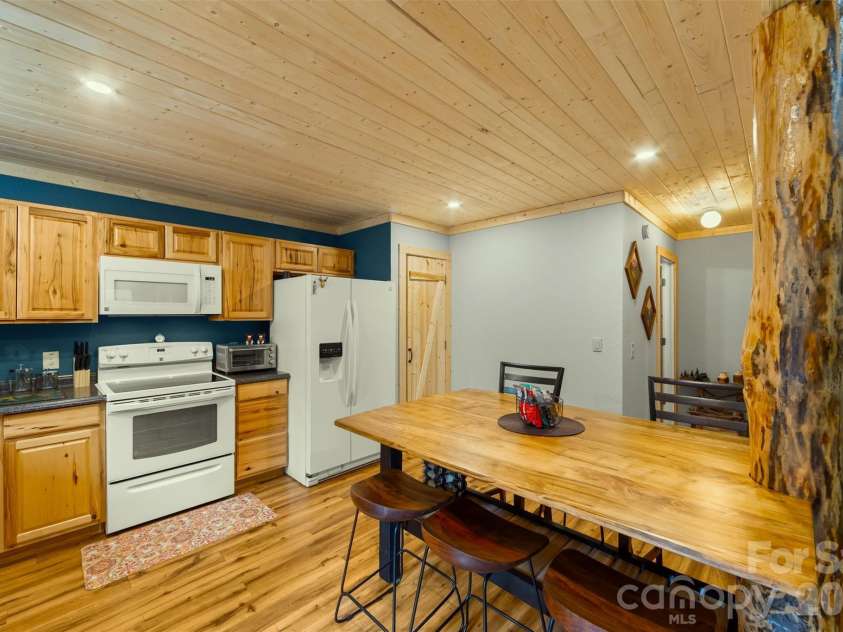 588 Panoramic Loop, Maggie Valley, NC 28751.  MLS# CAR4431380, YatesRealty ID 56124. 
