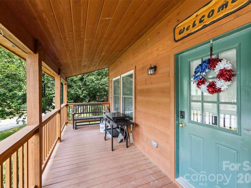 588 Panoramic Loop, Maggie Valley, NC 28751.  MLS# CAR4431380, YatesRealty ID 56124. 