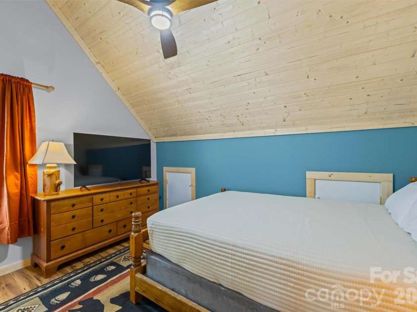 588 Panoramic Loop, Maggie Valley, NC 28751.  MLS# CAR4431380, YatesRealty ID 56124. 