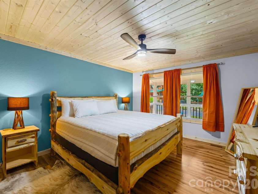 588 Panoramic Loop, Maggie Valley, NC 28751.  MLS# CAR4431380, YatesRealty ID 56124. Primary Bedroom with ensuite bath