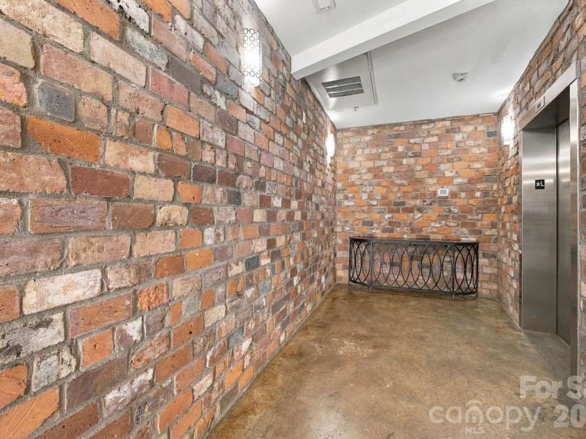 3123 Davidson Street, Charlotte, NC 28205.  MLS# CAR4433136, YatesRealty ID 56125. 