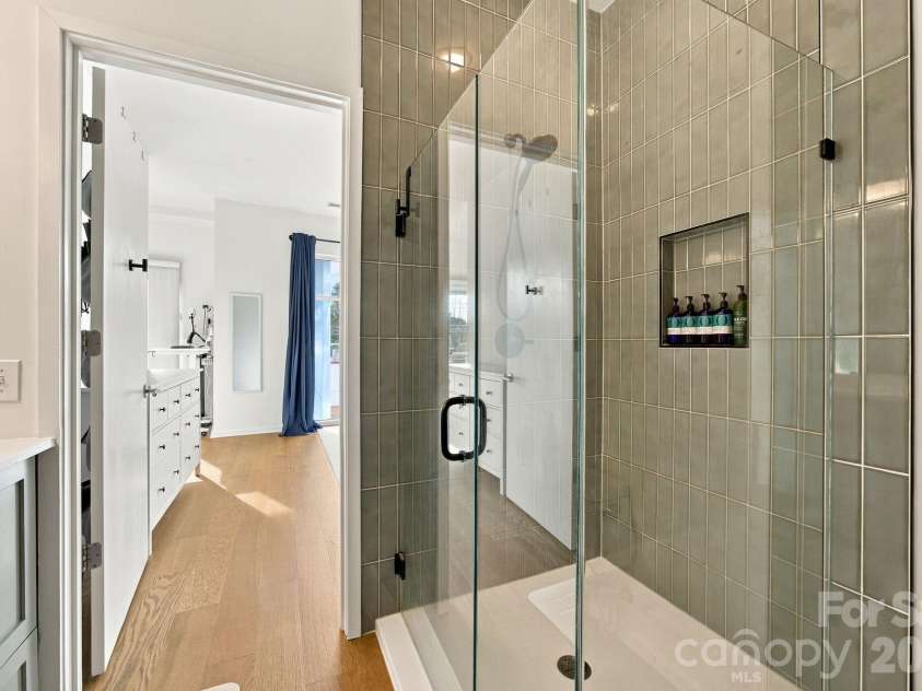 3123 Davidson Street, Charlotte, NC 28205.  MLS# CAR4433136, YatesRealty ID 56125. 