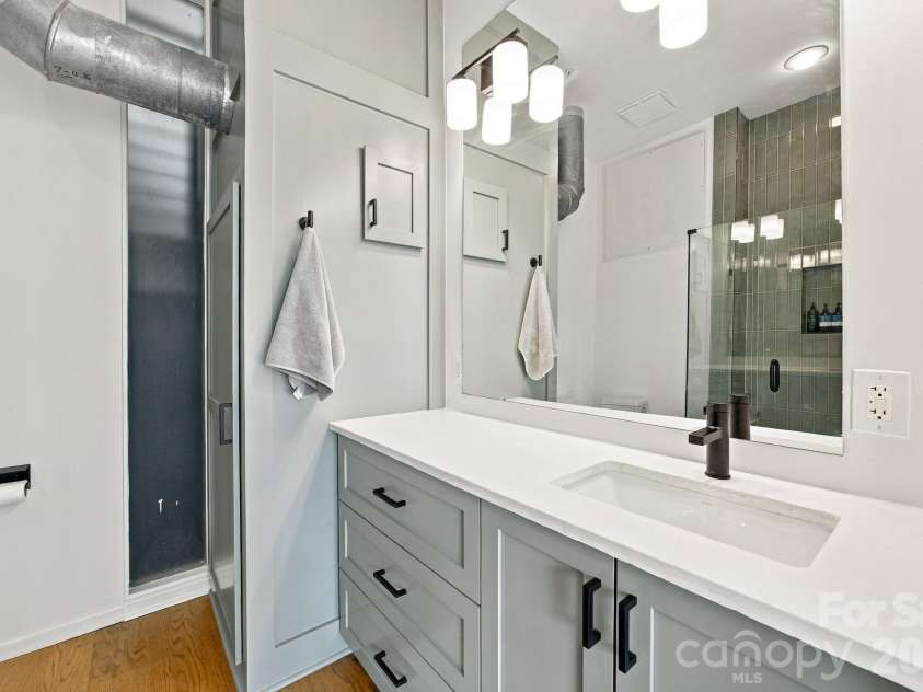 3123 Davidson Street, Charlotte, NC 28205.  MLS# CAR4433136, YatesRealty ID 56125. 