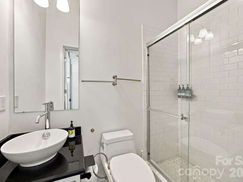 3123 Davidson Street, Charlotte, NC 28205.  MLS# CAR4433136, YatesRealty ID 56125. 