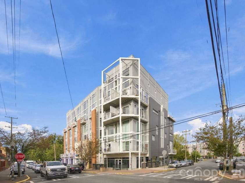 3123 Davidson Street, Charlotte, NC 28205.  MLS# CAR4433136, YatesRealty ID 56125. 